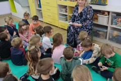 6b93b01c-b741-4965-a64a-2ea7cba5baee