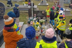 baa4d253-2888-4647-bc18-e89b2d61ee6e